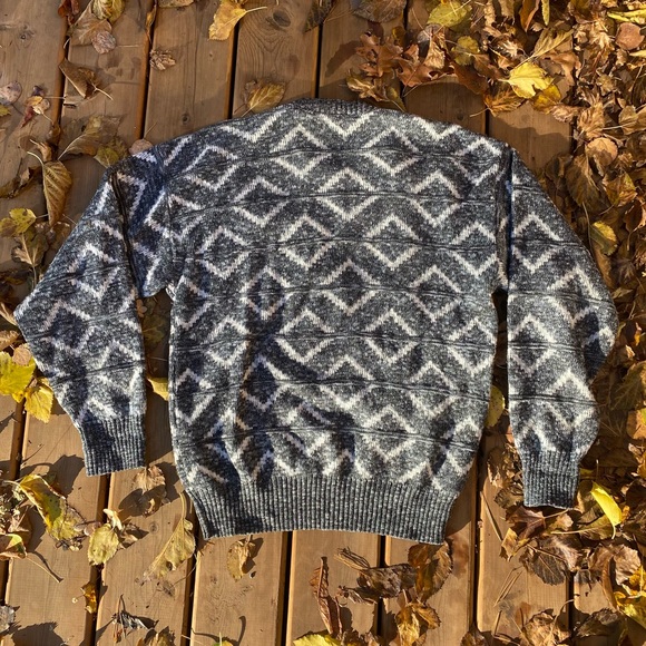 Vintage Valentino Mens sweater. - Picture 4 of 5